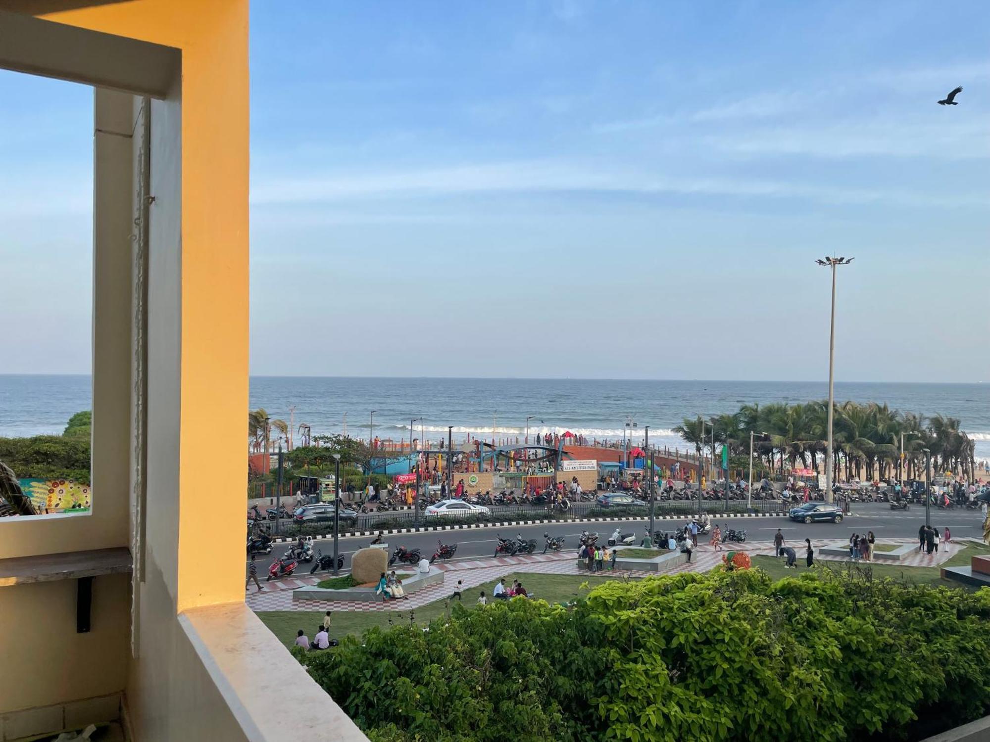 Ocean'S Edge Apartment Visakhapatnam Ngoại thất bức ảnh