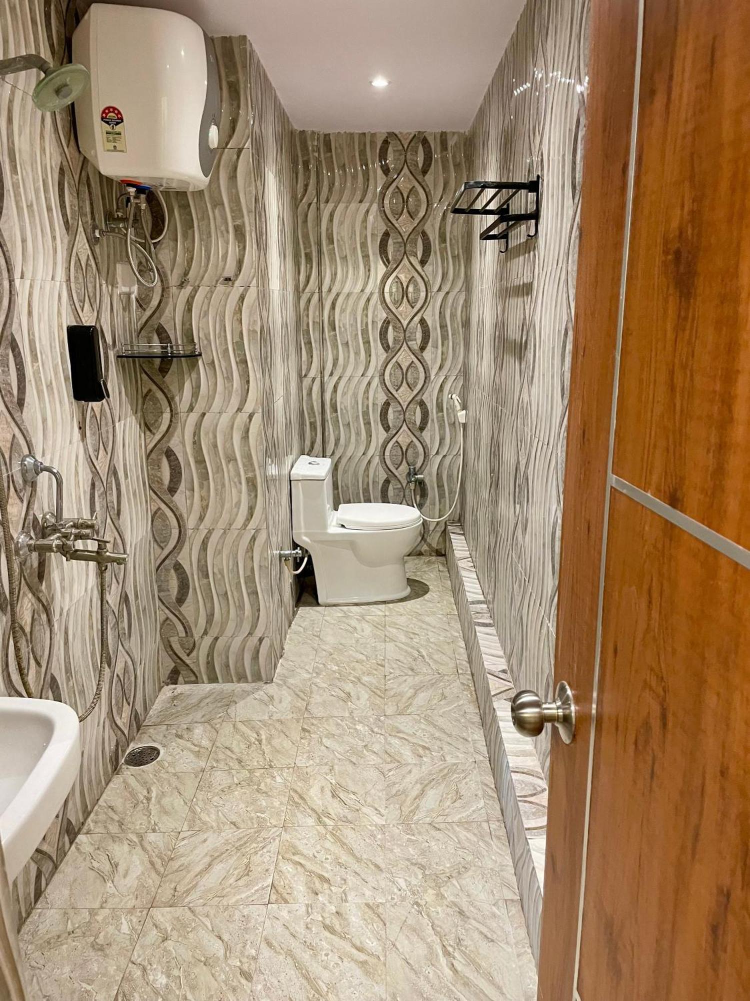 Ocean'S Edge Apartment Visakhapatnam Ngoại thất bức ảnh